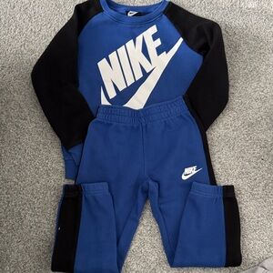 Nike Kids Blue and Black Jogger Set